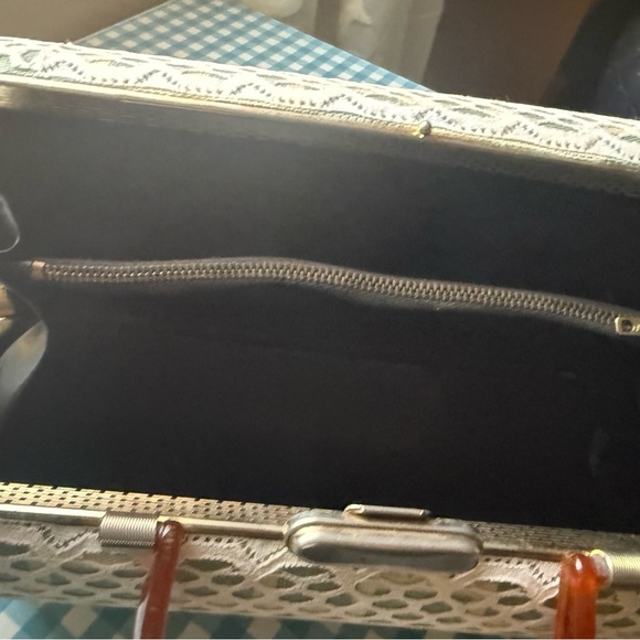 One-of-a-Kind Vintage Clamshell Open Purse Blue Cream Fabric - Picture 8 of 10